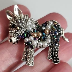 Donkey brooch pin crystals pearls BEAUTIFUL silver vintage style New burrow